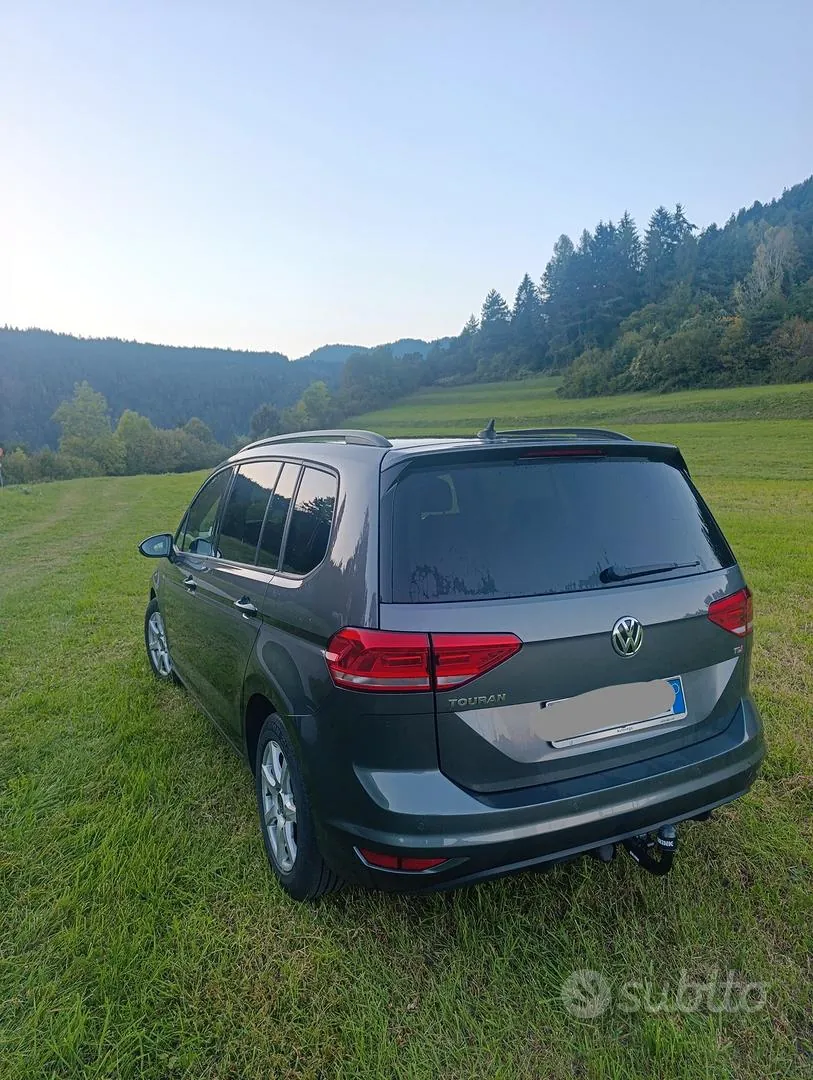 Volkswagen Touran 2017 photo 4