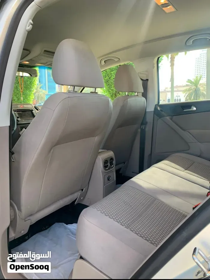 Volkswagen Tiguan 2012 photo 2