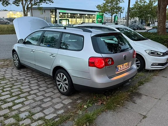 Volkswagen Passat 2009 photo 4