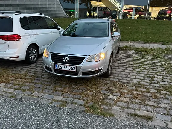 Volkswagen Passat 2009 photo 3