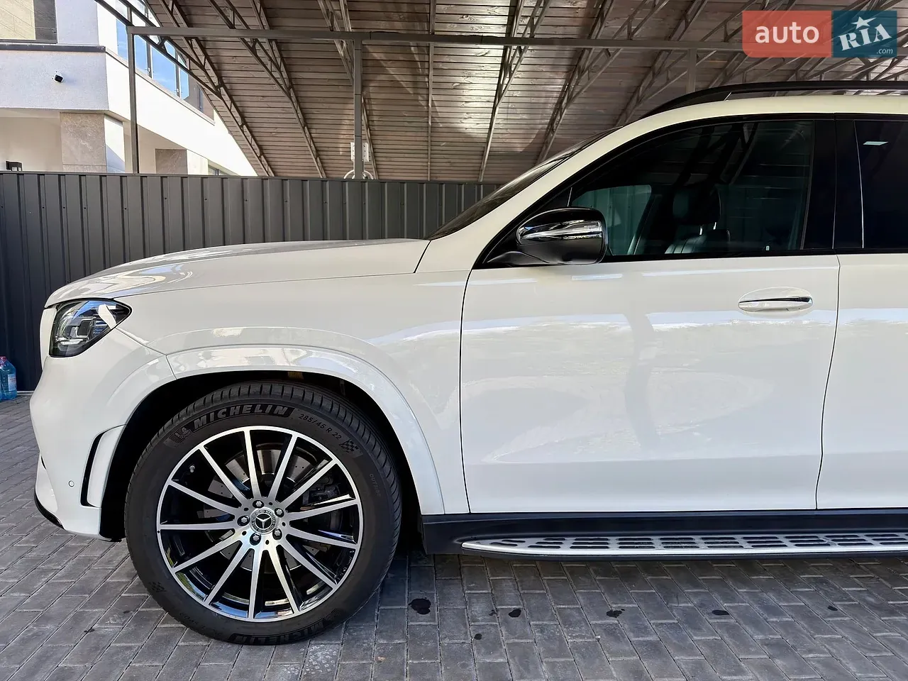Mercedes-Benz Gls-Class 2021 photo 3