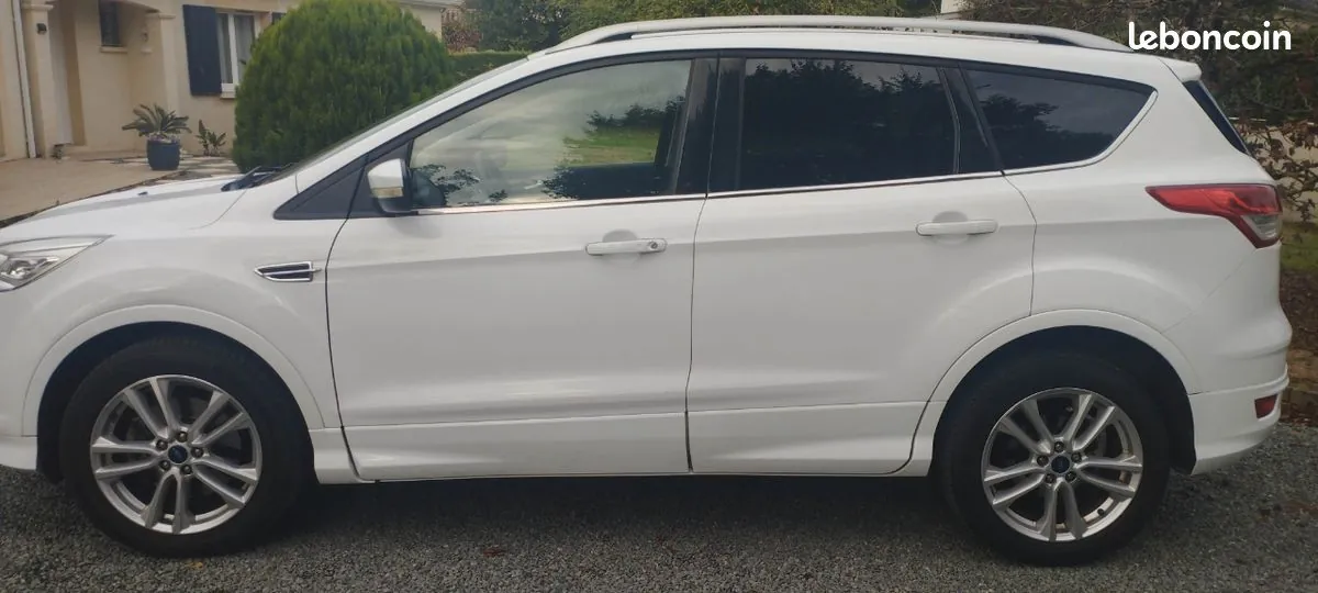 Ford Kuga 2015 photo 2