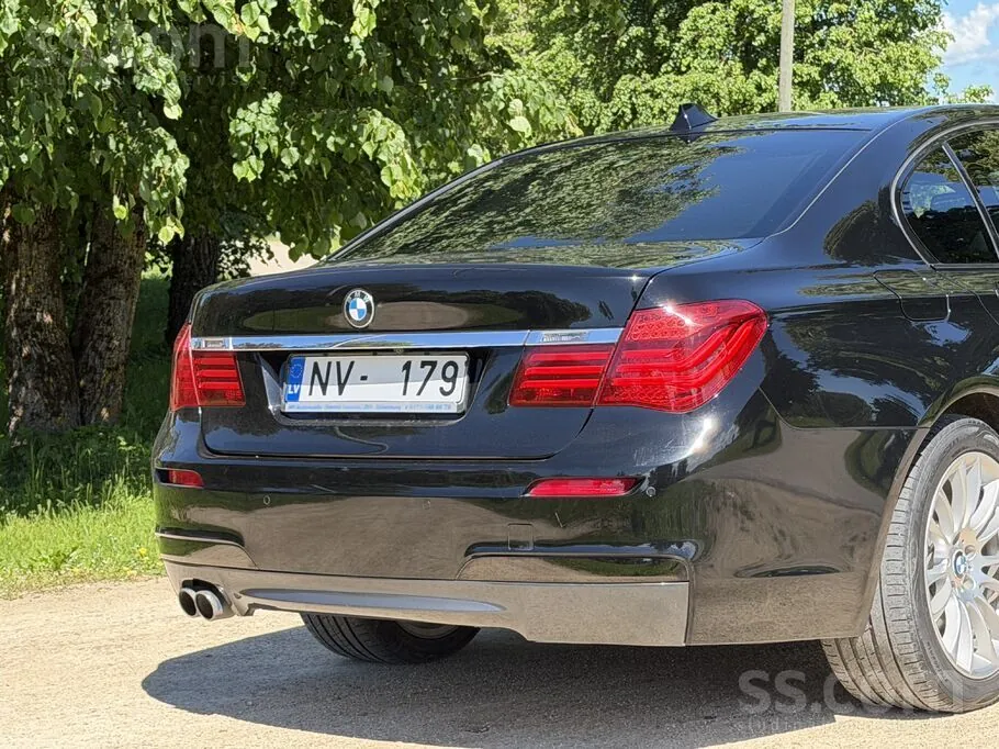 BMW 730 2013 photo 3