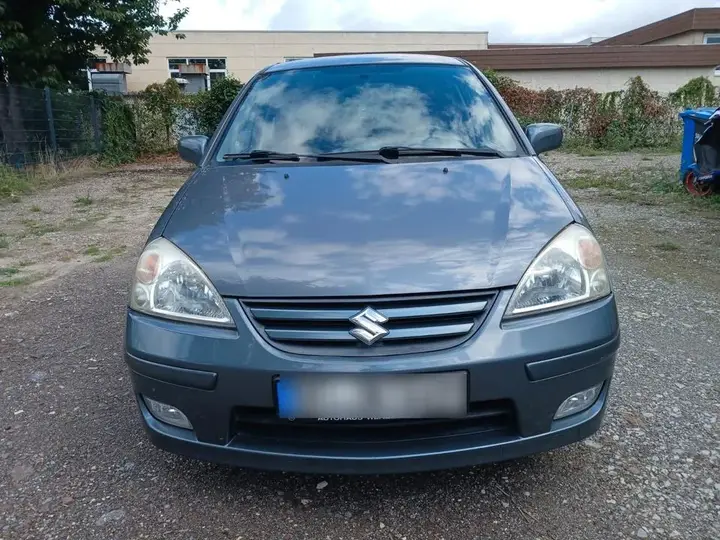 Suzuki Liana