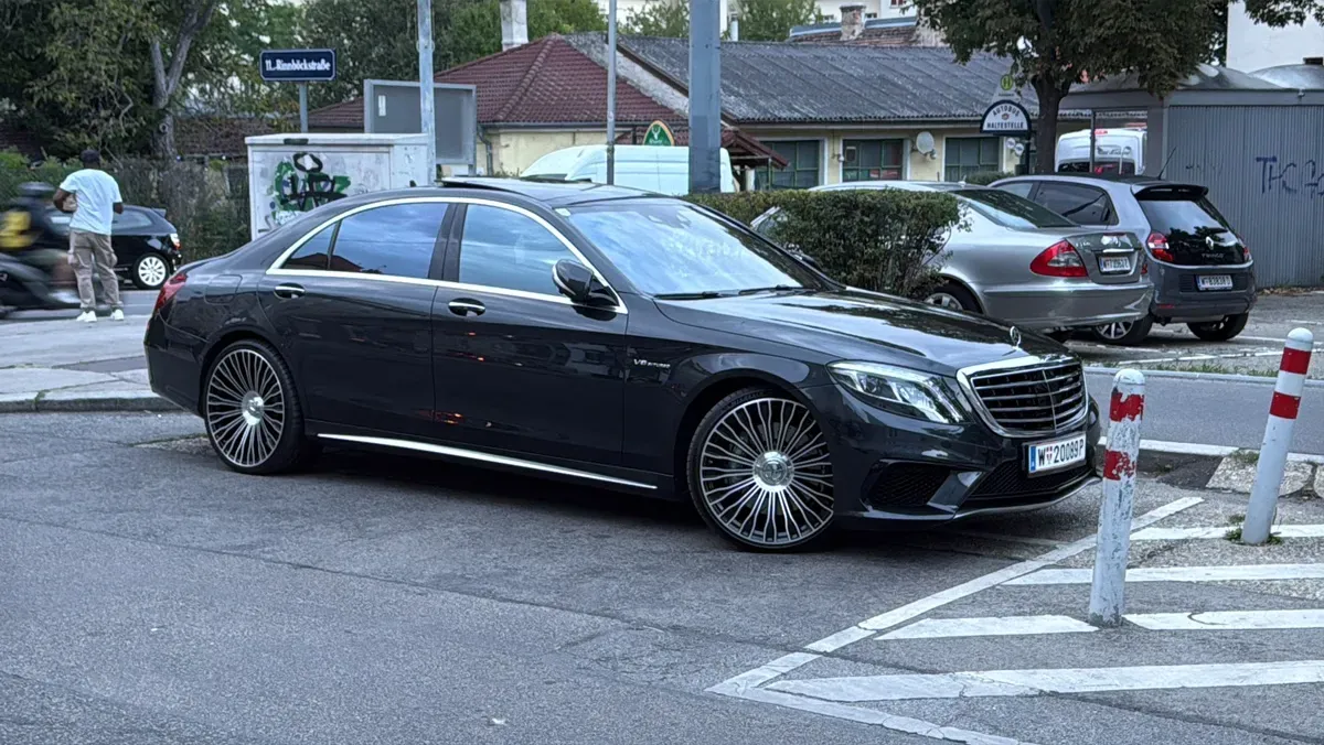 Mercedes-Benz S-Class 2016 photo 2