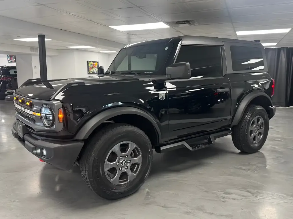 Ford Bronco 2024 photo 2
