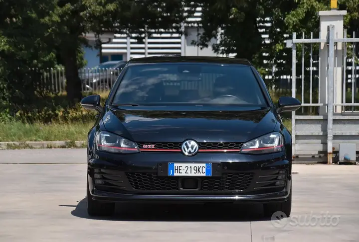 Volkswagen Golf 2015 photo 2