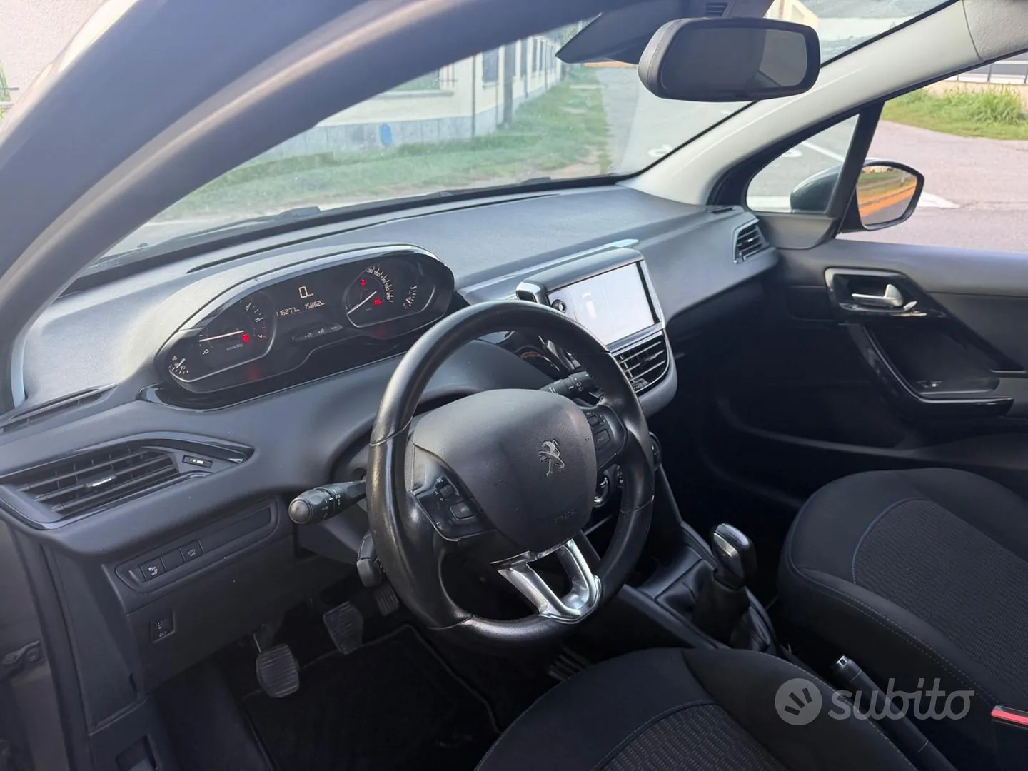 Peugeot 208 2018 photo 5