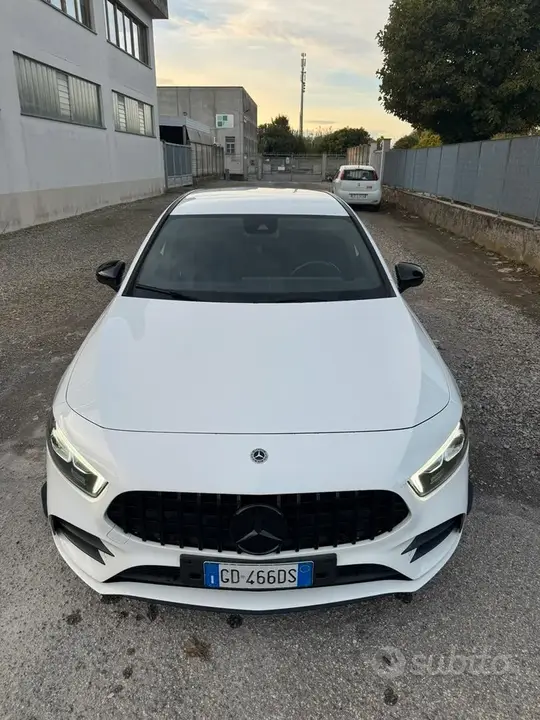 Mercedes-Benz 220D 2021 photo 3