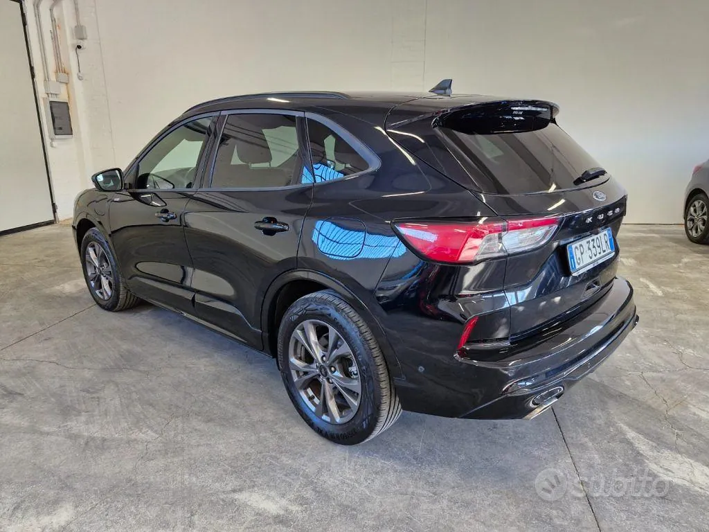 Ford Kuga 2023 photo 3