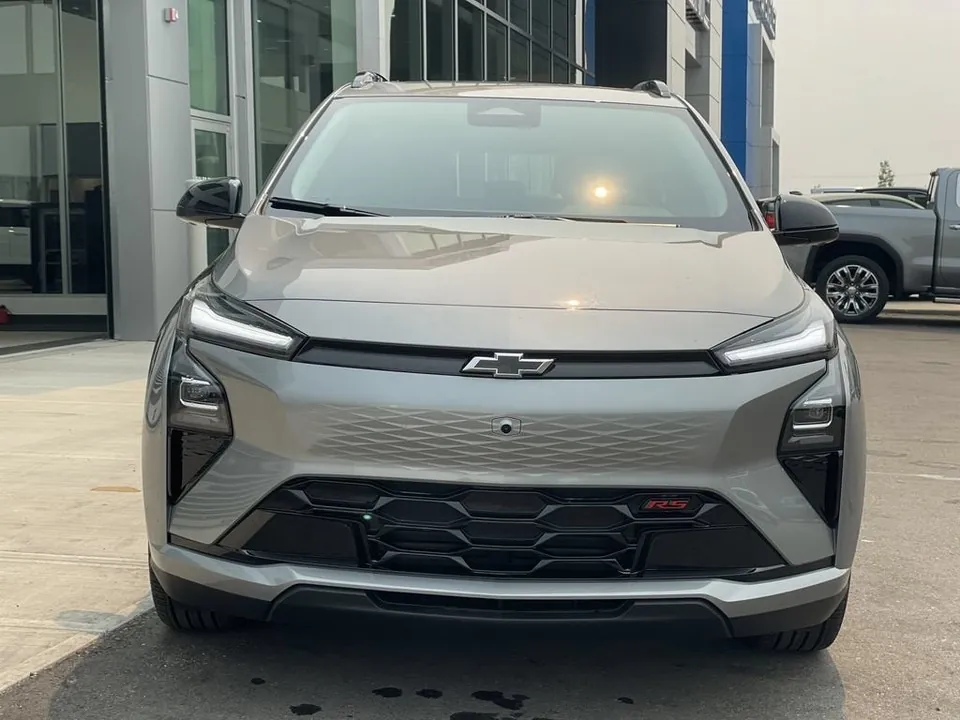 Chevrolet Bolt 2027 photo 2