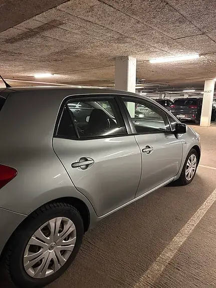 Toyota Auris 2008 photo 2