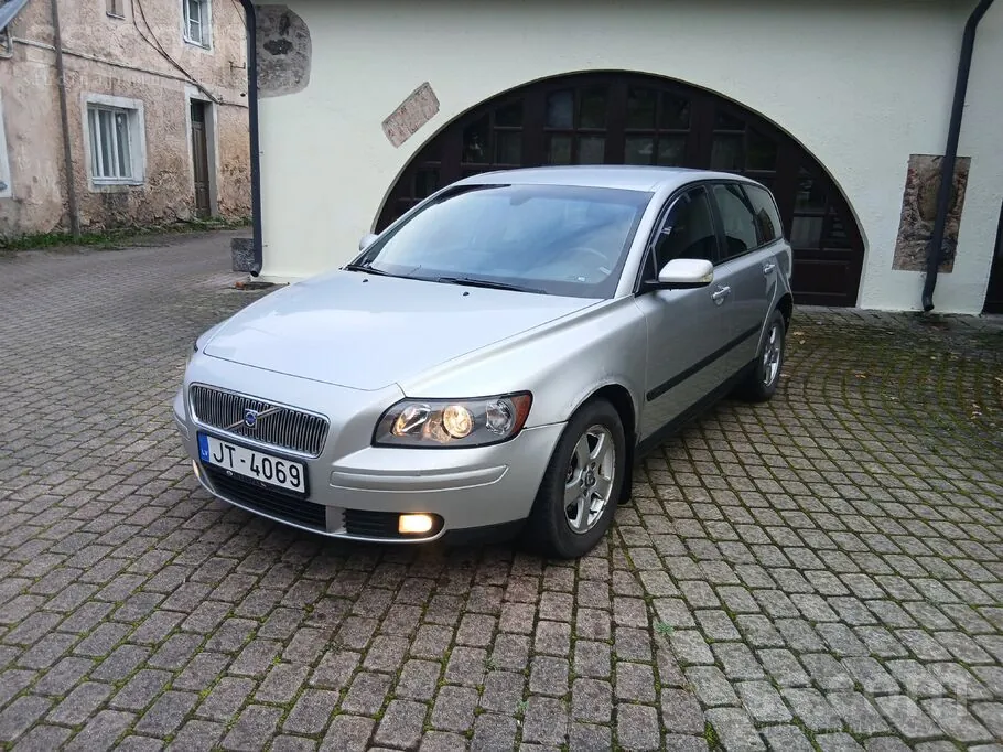 Volvo V50 2005 photo 2