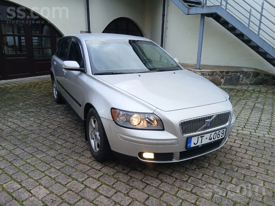 Volvo V50