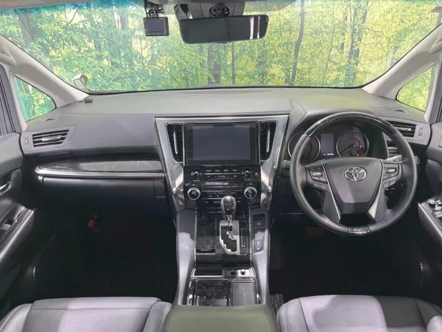 Toyota Alfaard 2.5S C Package 2023 photo 2