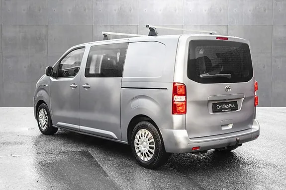 Toyota Proace 2023 photo 2