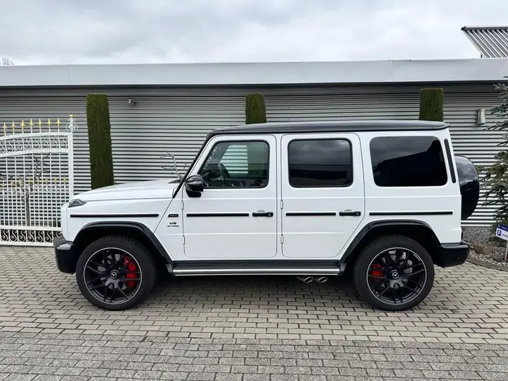 Mercedes-Benz G 63