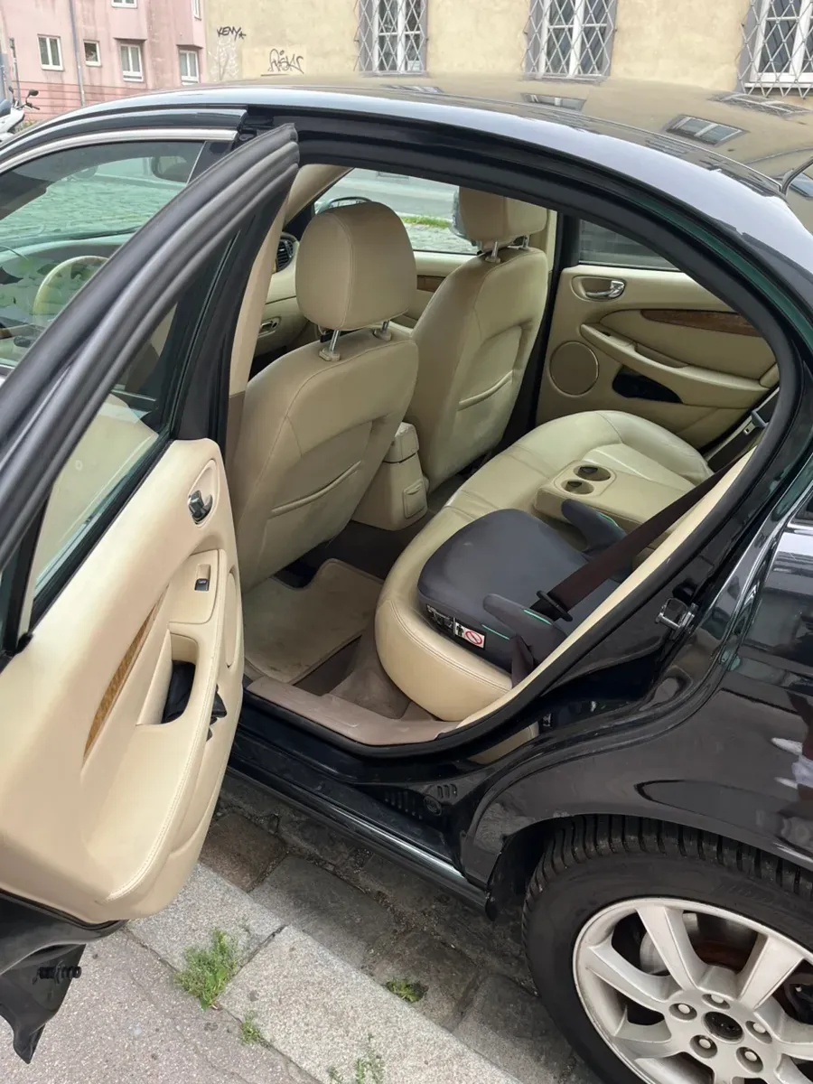 Jaguar X-Type 2004 photo 3
