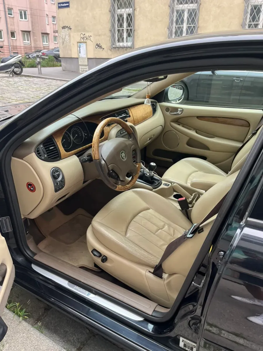 Jaguar X-Type 2004 photo 2