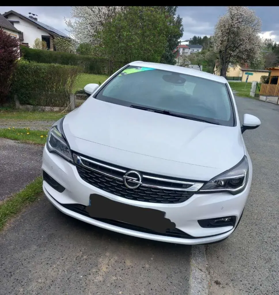 Opel Astra 2018 photo 2