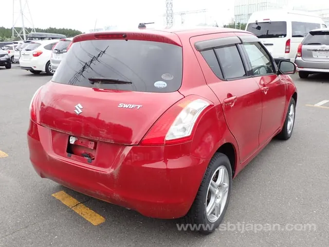 Suzuki Swift 2013 photo 4