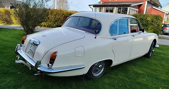 Jaguar S-Type 1965 photo 4