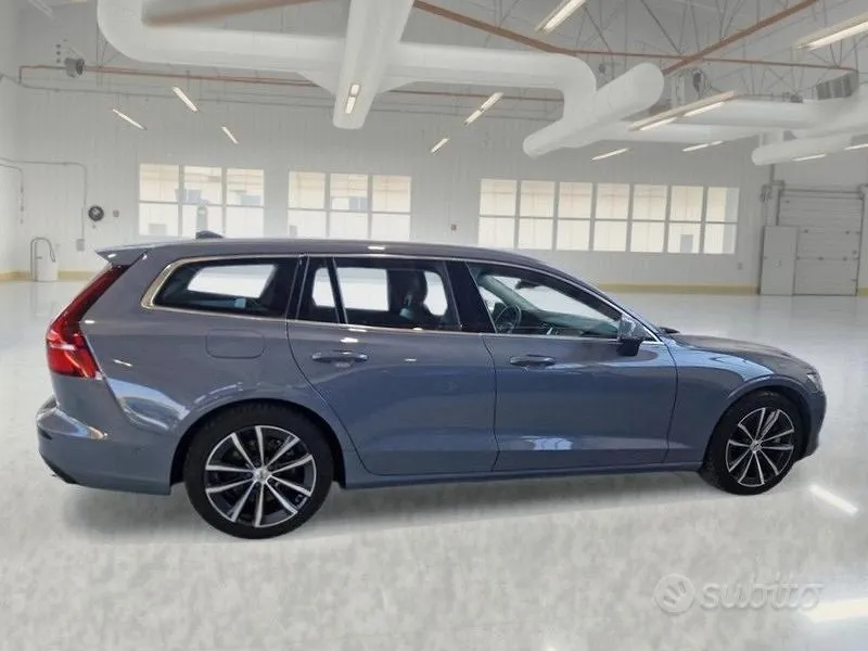 Volvo V60 2022 photo 3