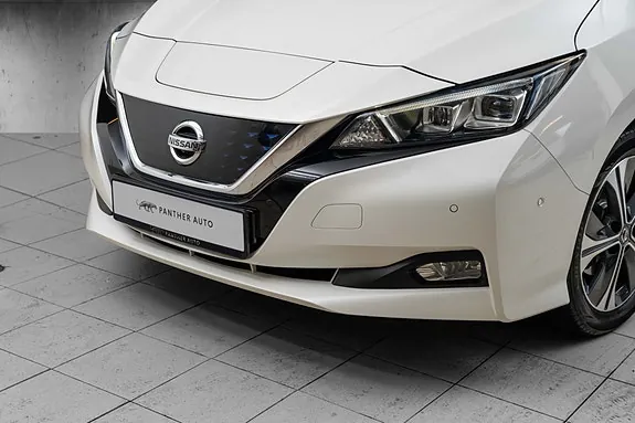 Nissan Leaf 2018 photo 2