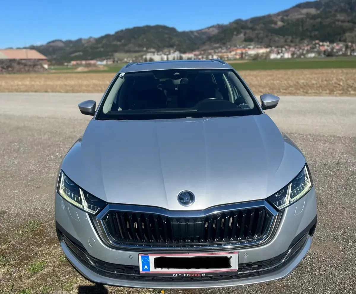 Skoda Octavia 2021 photo 3