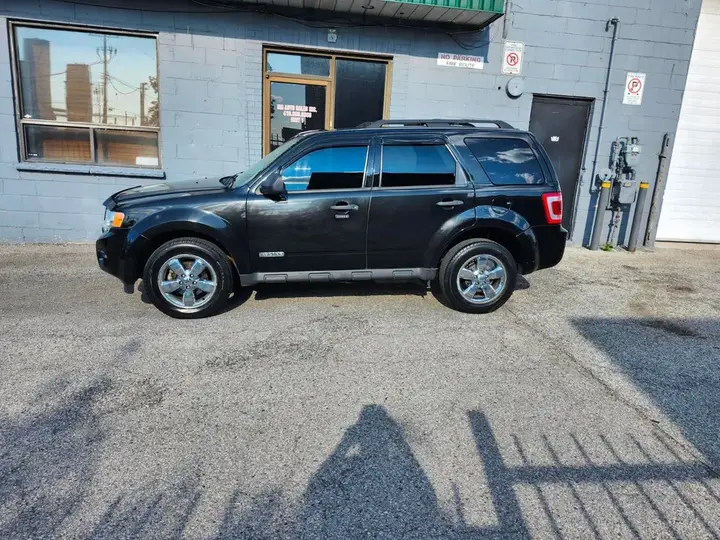 Ford Escape 2011 photo 4