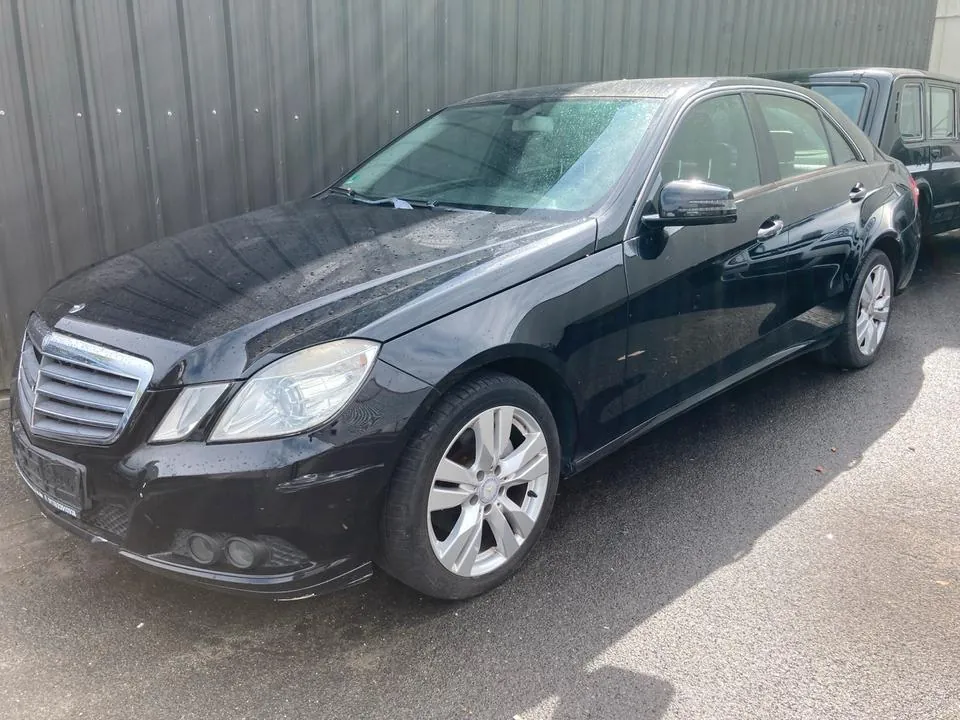 Mercedes-Benz E220