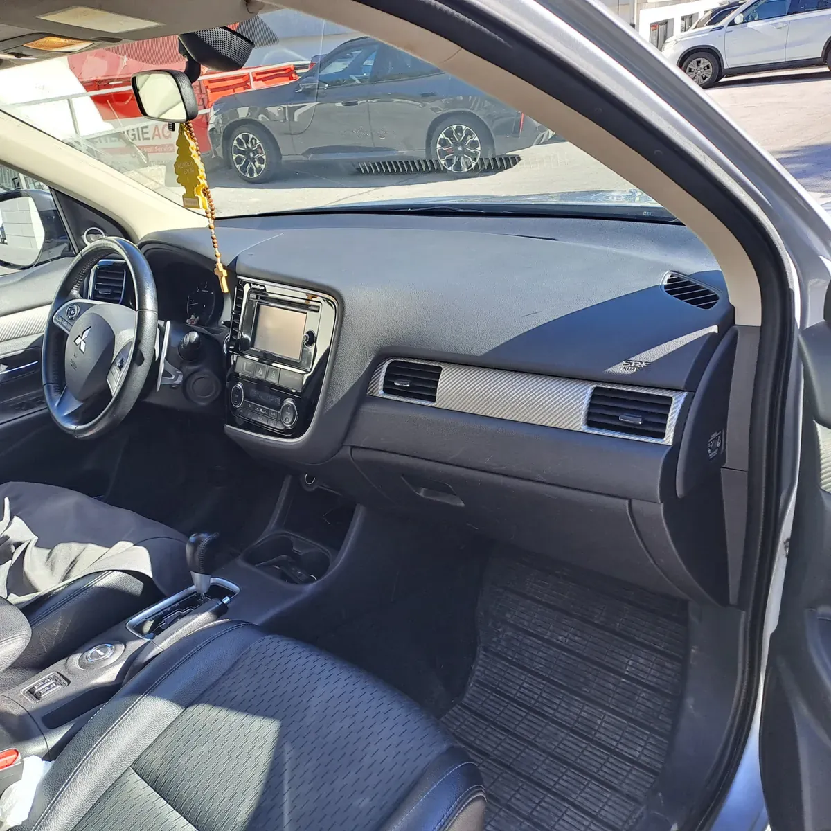 Mitsubishi Outlander 2015 photo 3