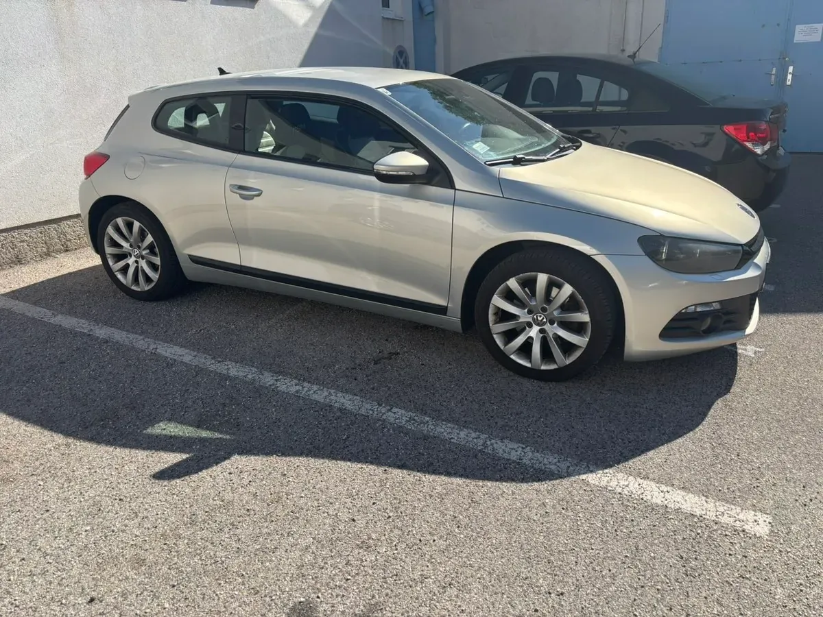 Volkswagen Scirocco 2012 photo 2