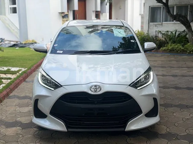 Toyota Yaris 2023 photo 2