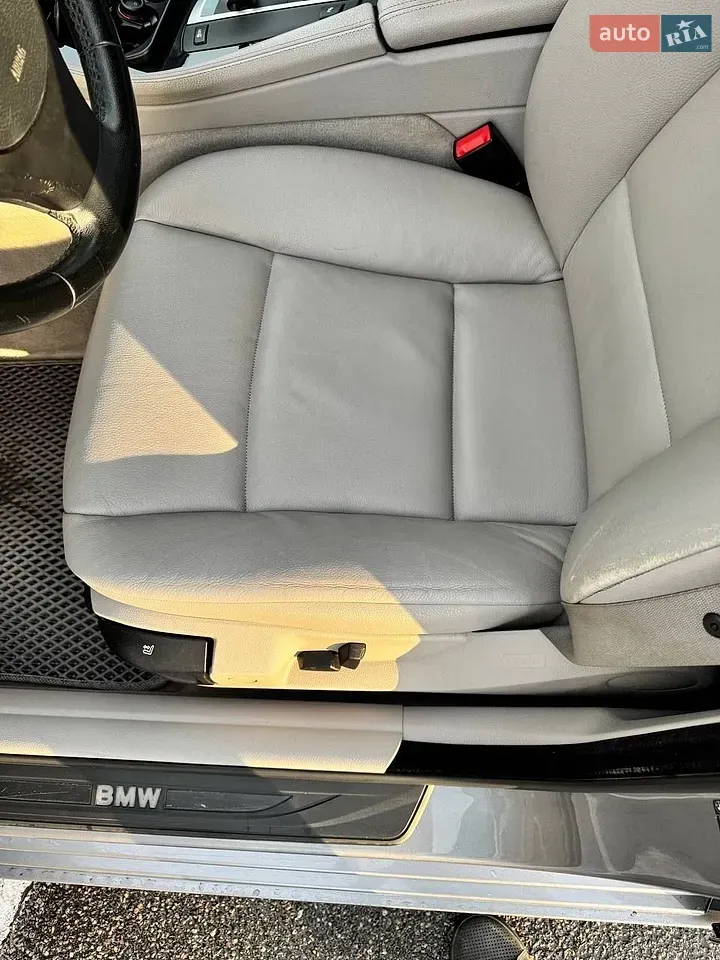 BMW 5 Series 2011 photo 5