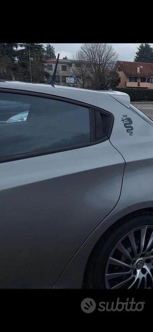 Alfa Romeo Giulietta 2018 photo 2