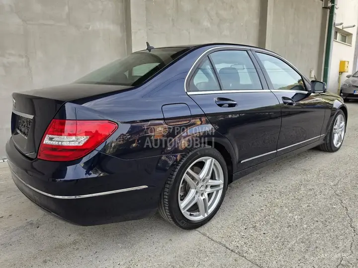 Mercedes-Benz C180 2012 photo 5