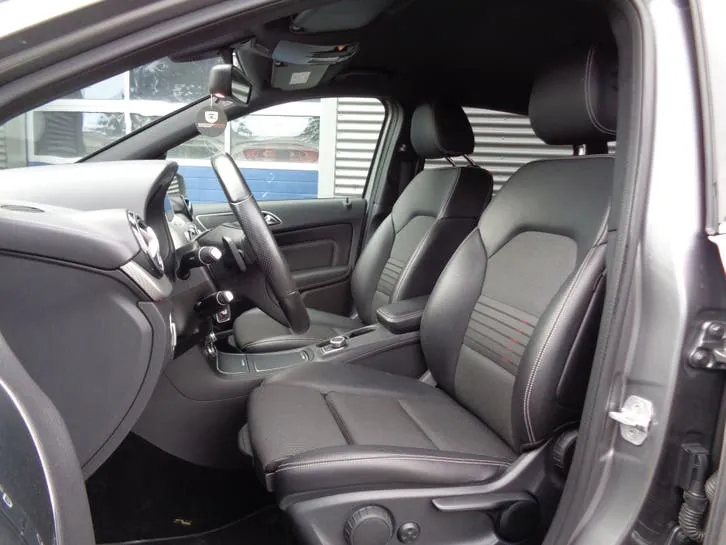 Mercedes-Benz B-Class 2016 photo 2