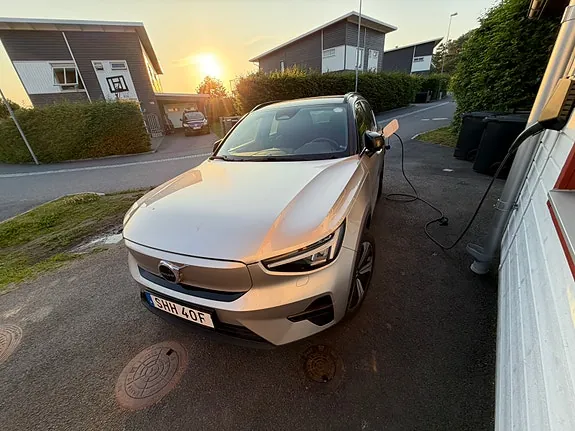 Volvo Xc40 2023 photo 2