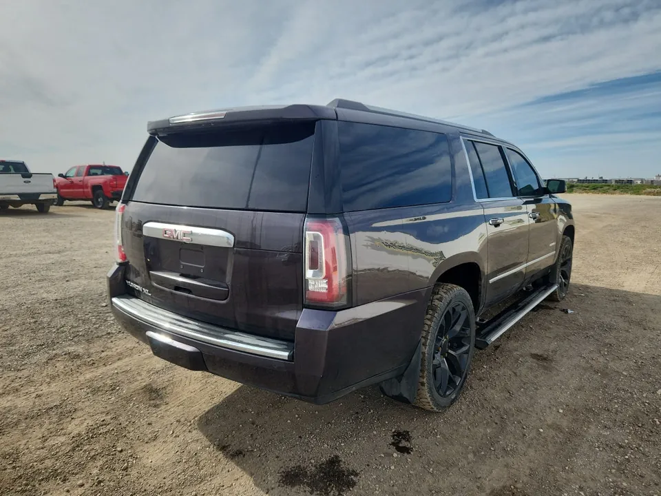 GMC Yukon Xl 2015 photo 3