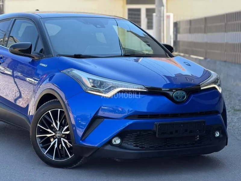 Toyota C-Hr 2018 photo 3