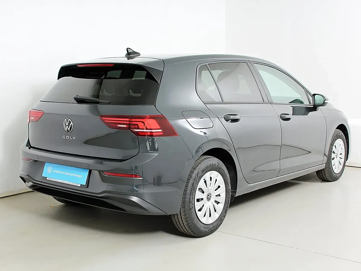 Volkswagen Golf 2026 photo 2