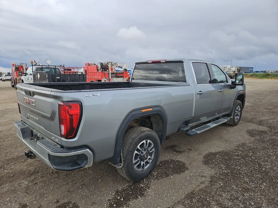 GMC Sierra 3500Hd 2024 photo 4