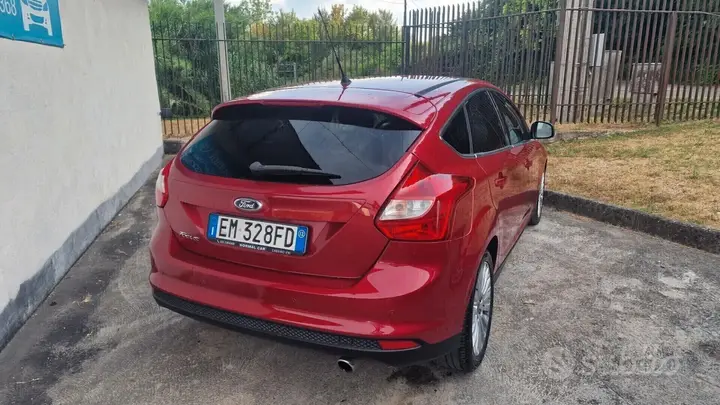 Ford Focus 2012 photo 3