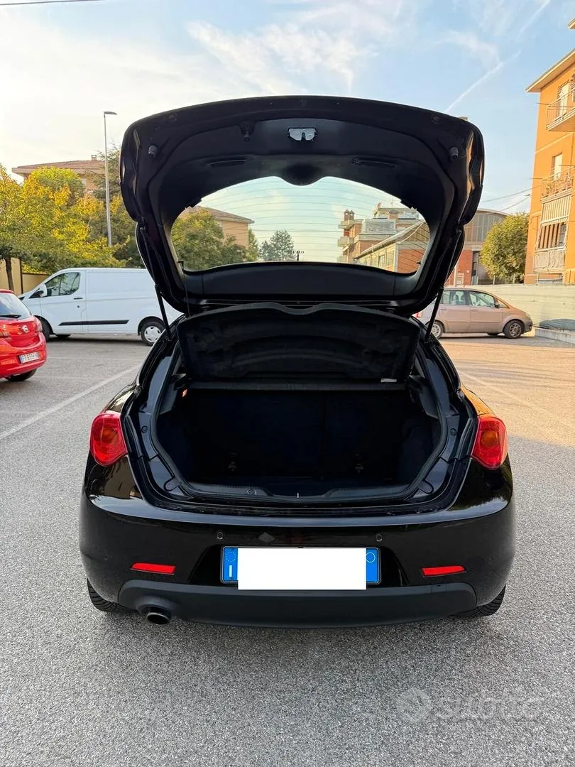 Alfa Romeo Giulietta 2018 photo 5