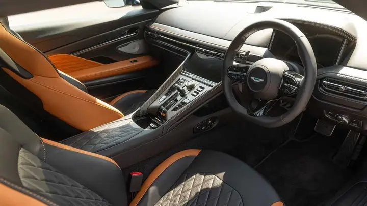 Aston Martin Db12 2026 photo 4