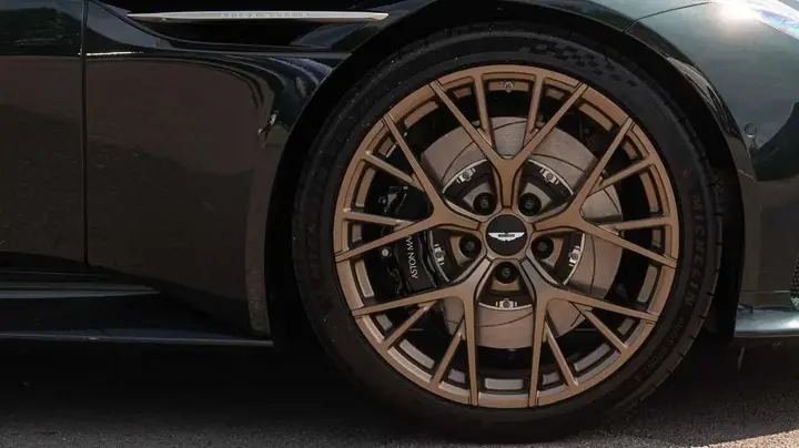 Aston Martin Db12 2026 photo 3