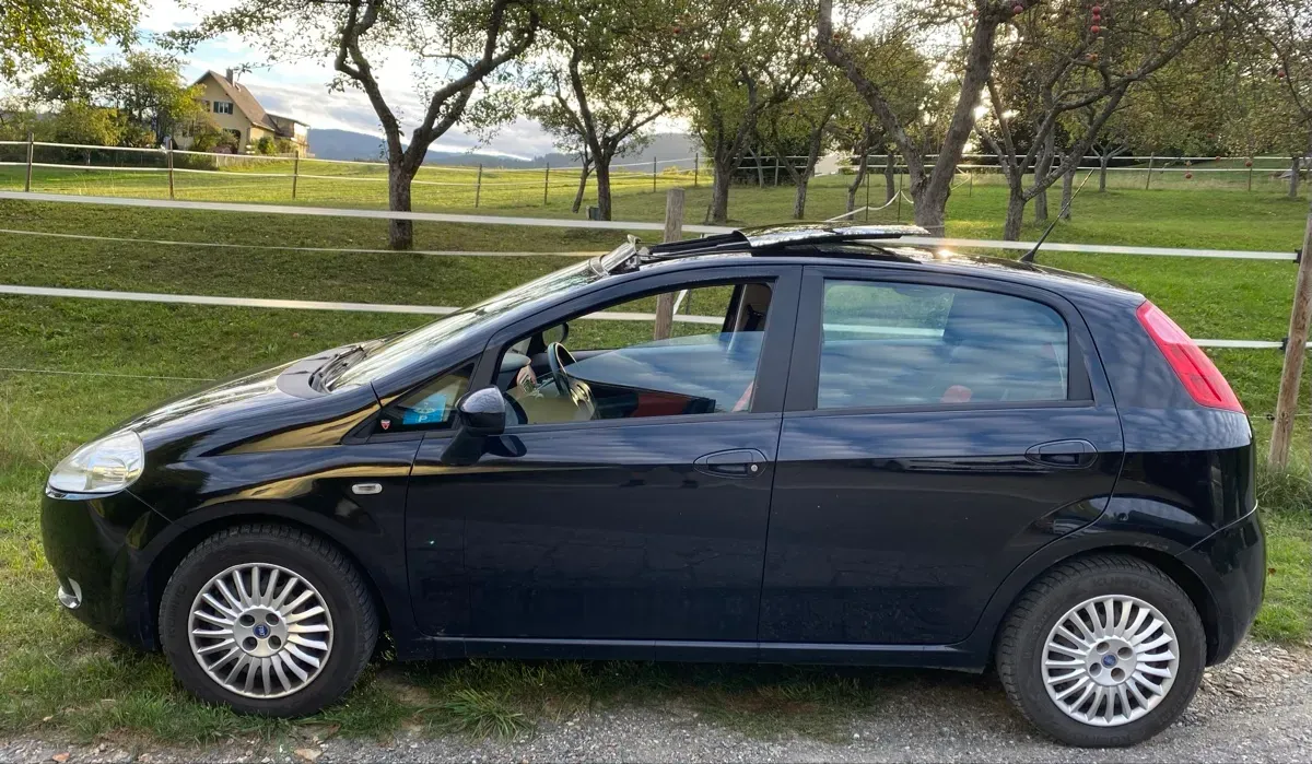 Fiat Grande Punto 2006 photo 2
