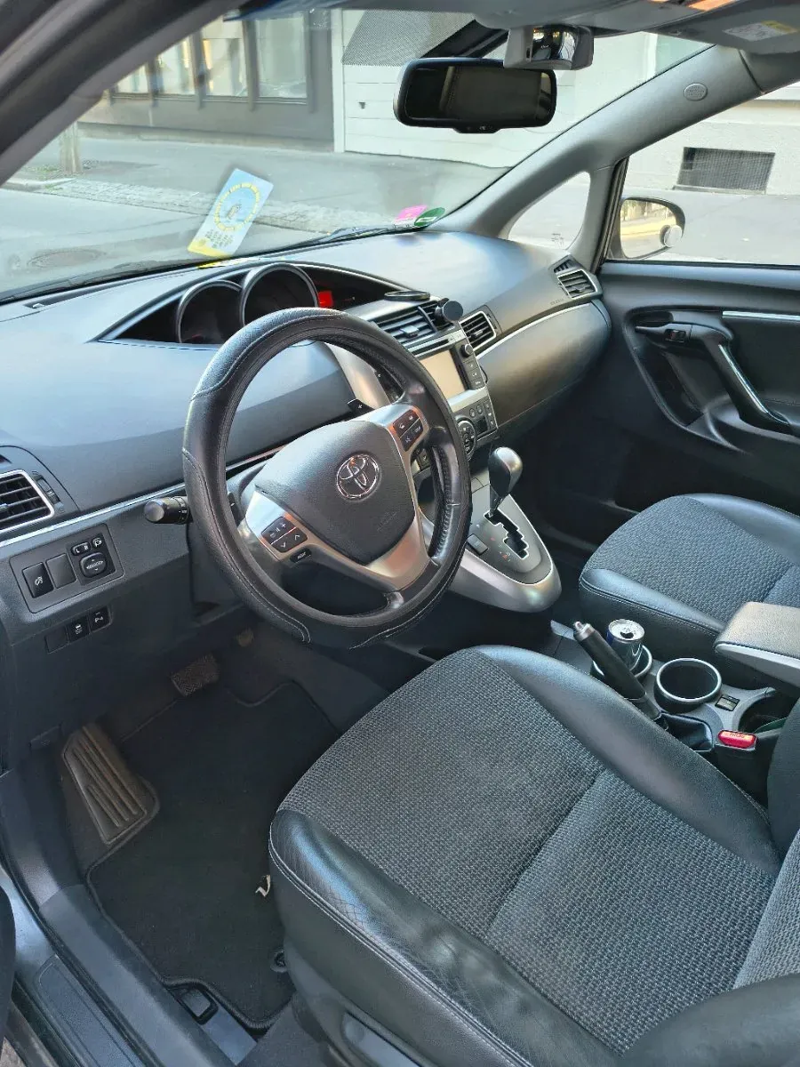 Toyota Verso 2013 photo 3