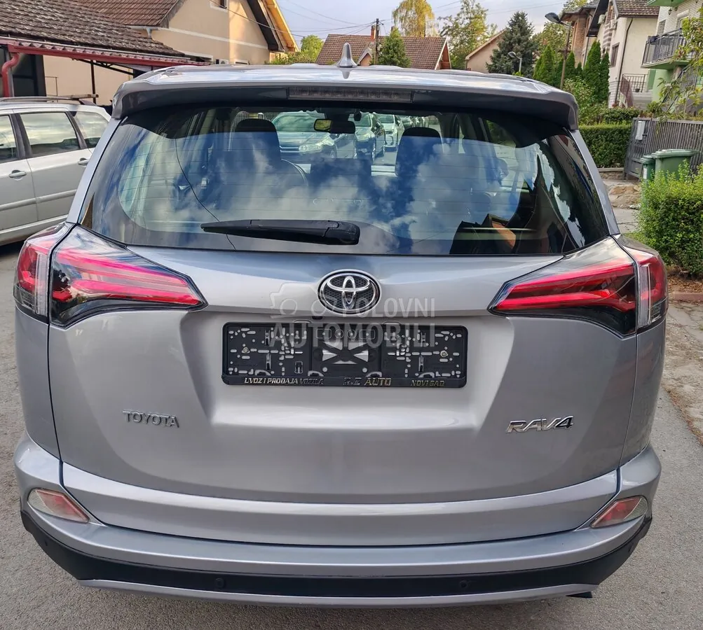 Toyota Rav 4 2016 photo 2